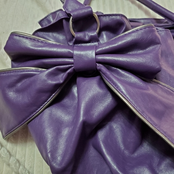Purple Purse with Bow - Picture 2 of 5